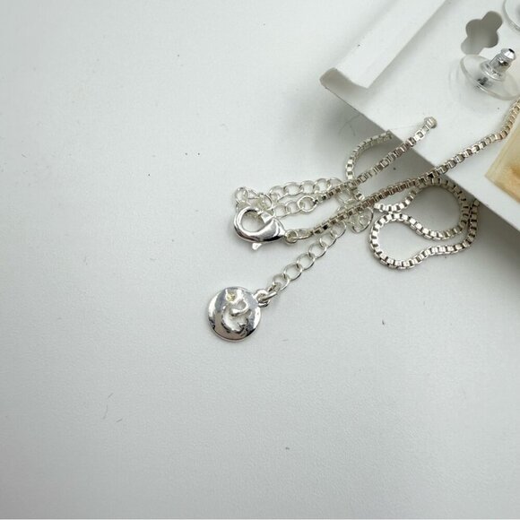 NWT Gloria Vanderbilt Crystals Swarovski Silver ToneNecklace Earrings Sets - Picture 5 of 5